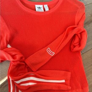 Cropped Adidas Long Sleeve